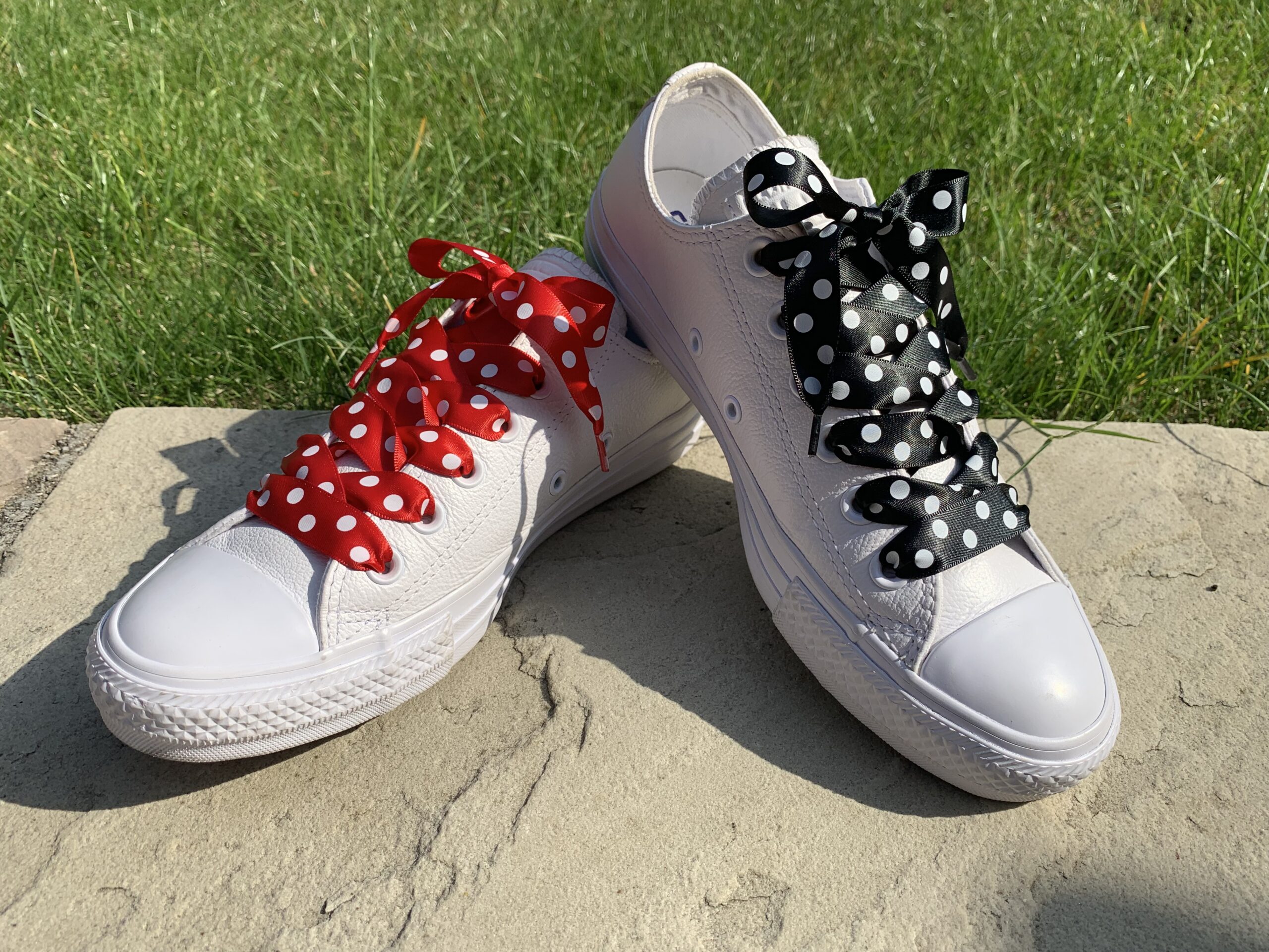 Black-Red-Polka-Dot-Shoelaces-1.jpg
