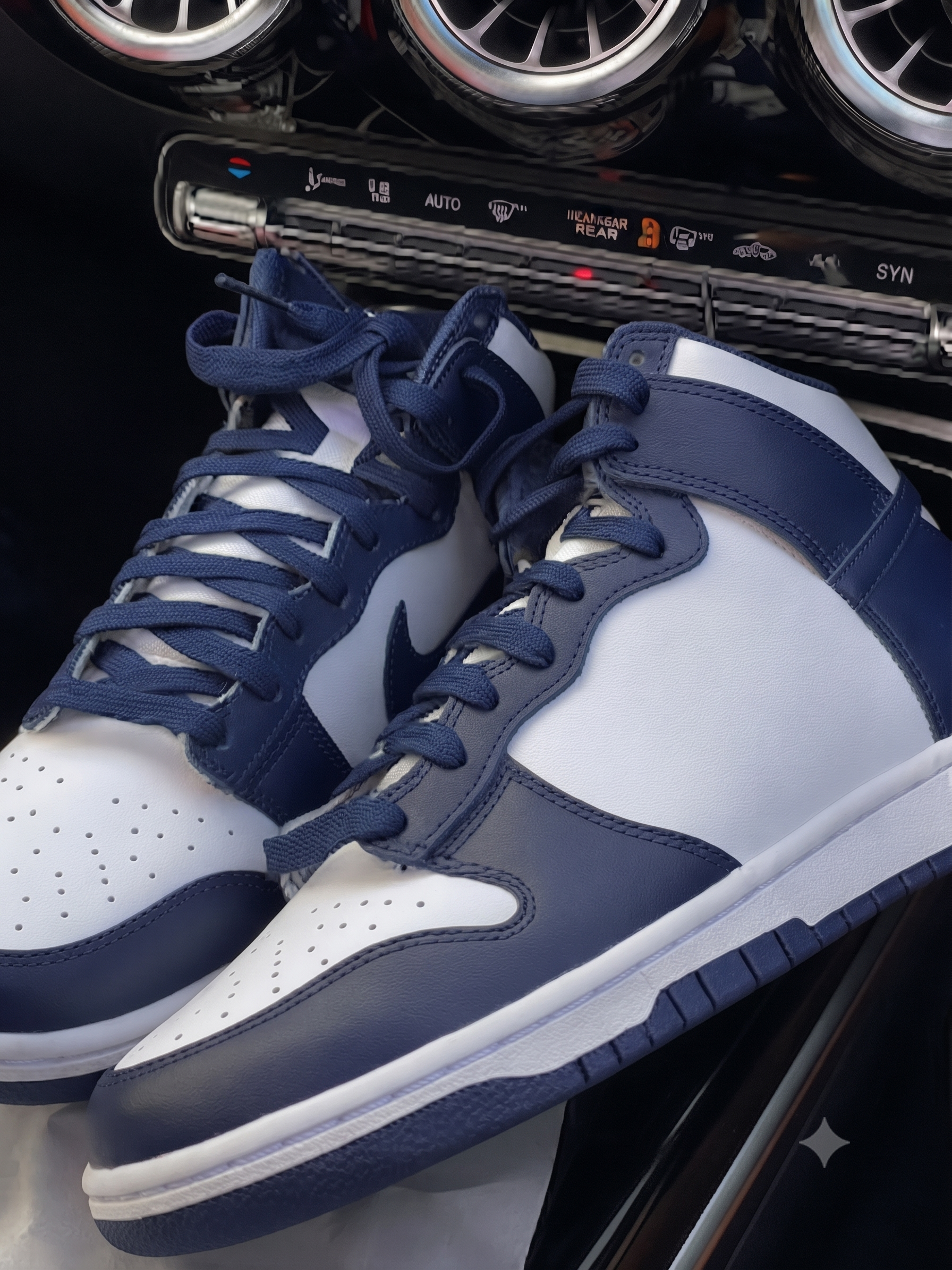 Navy Flat Shoelaces
